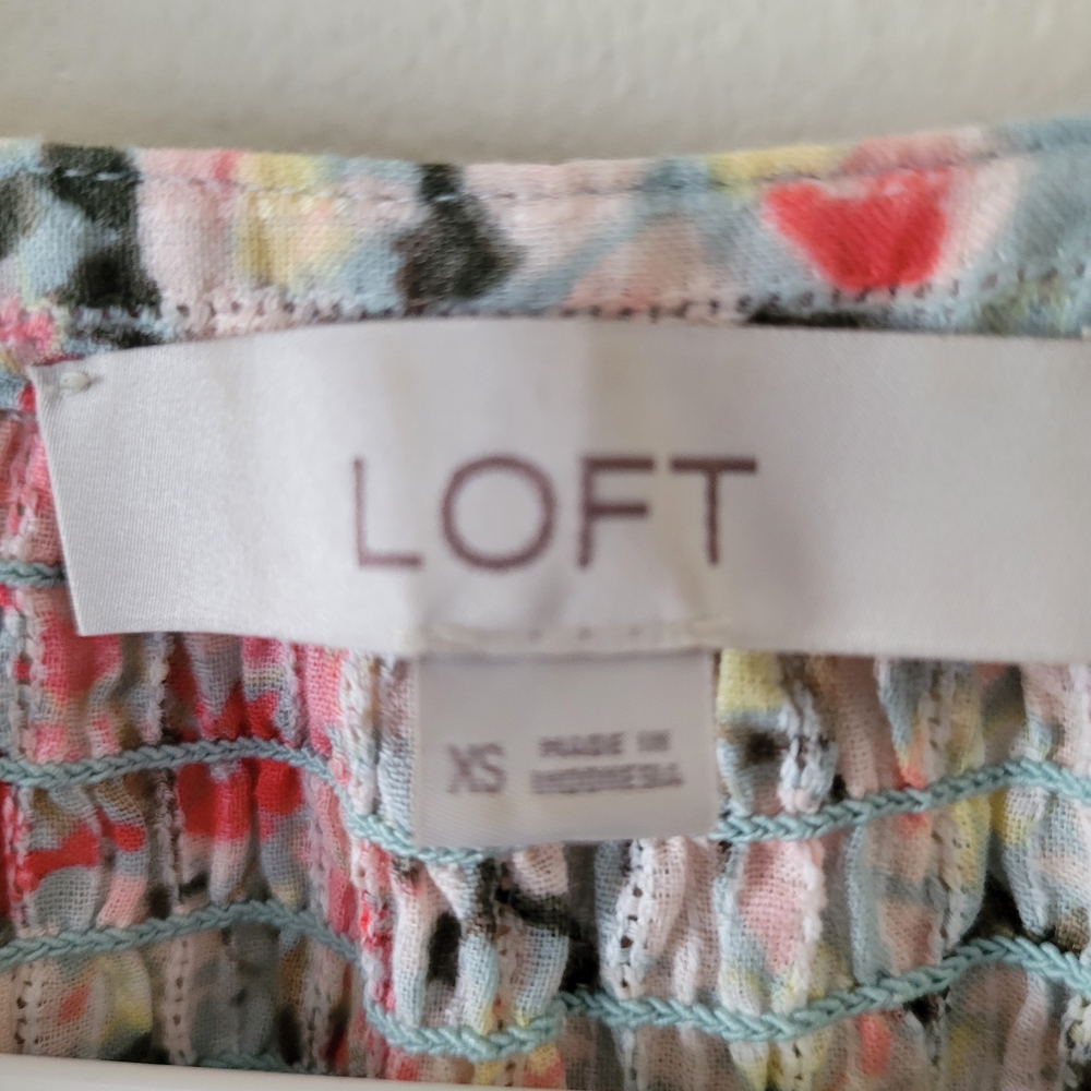 LOFT Multicolored Floral Patterned Blouse - Picture 5 of 6